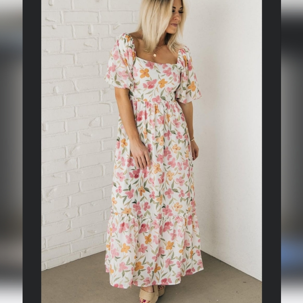 Chic Floral Maxi Dress in Pink and Orange